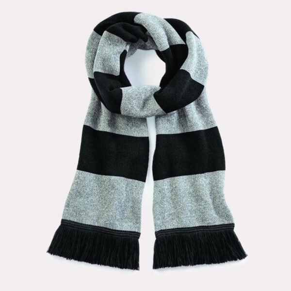 Duo knitted scarfs